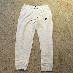 White nike sweats